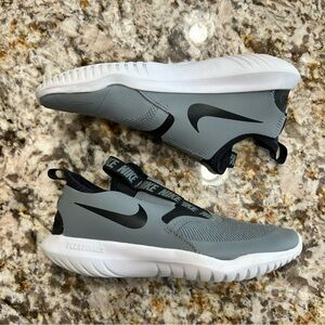 Nike Flex Runner Slip-on Sneakers Grey Kids Size 3.5 Youth